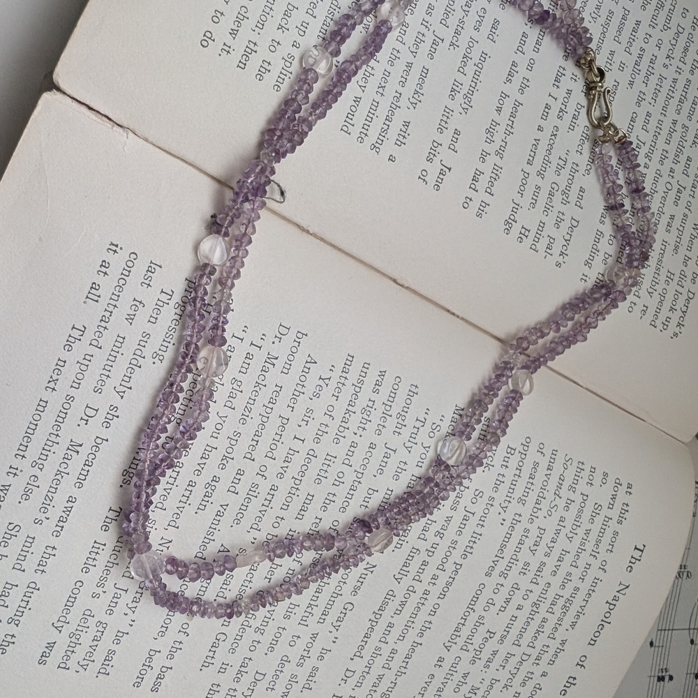 Vintage Purple Beaded Necklace - Picture 6 of 9